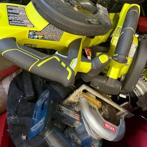 I have (3)saws 2 blue 1 yellow both ryobi 18 volt $60 a piece obo